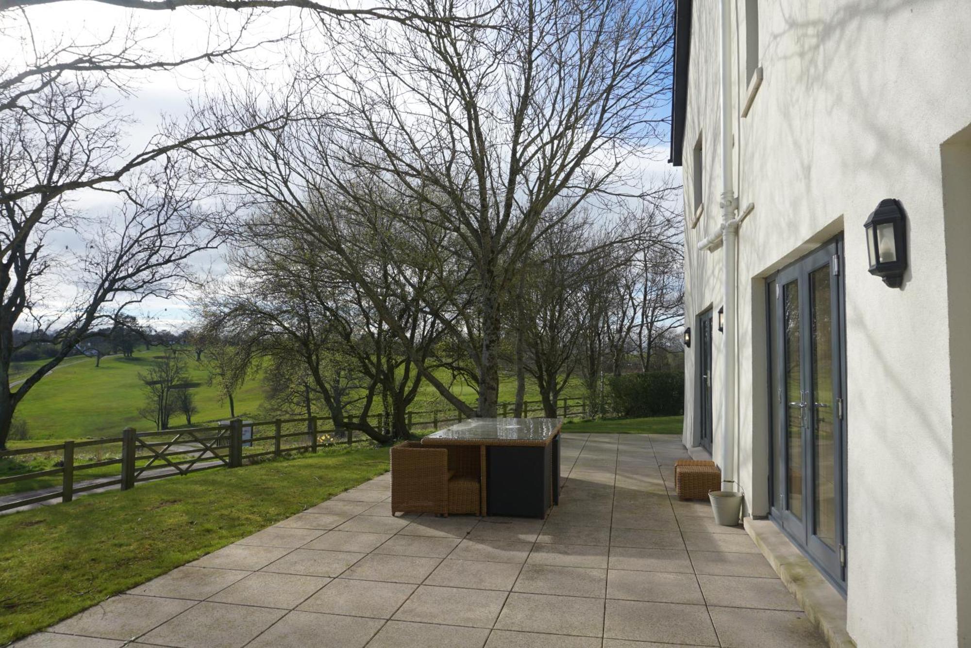Hunter Lodges By Celtic Manor Newport  Esterno foto