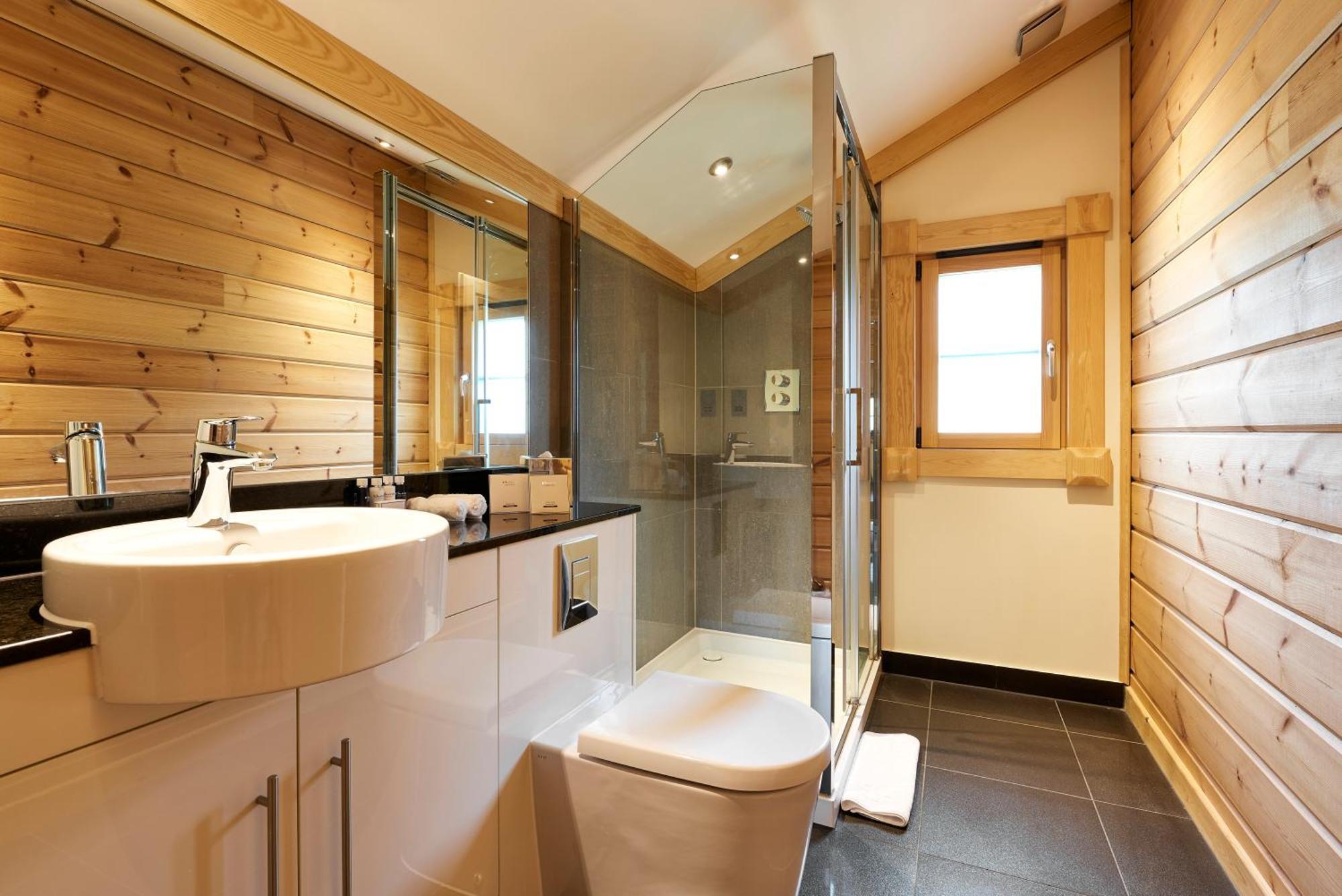 Hunter Lodges By Celtic Manor Newport  Esterno foto